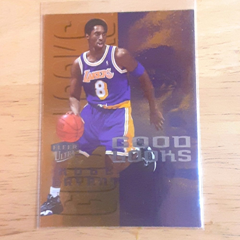 KOBE BRYANT SPORTS CARD